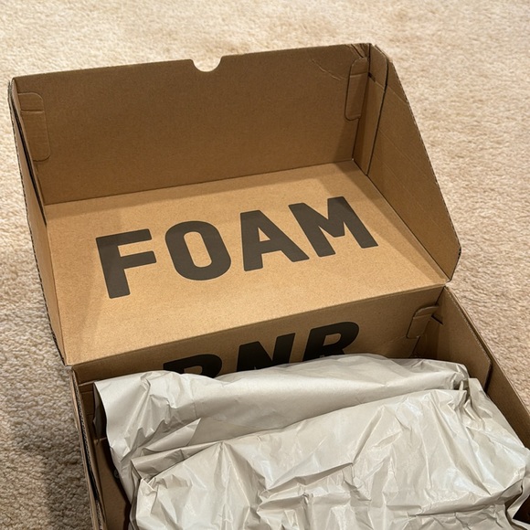 Yeezy Foam Runner Clay Red main image 8